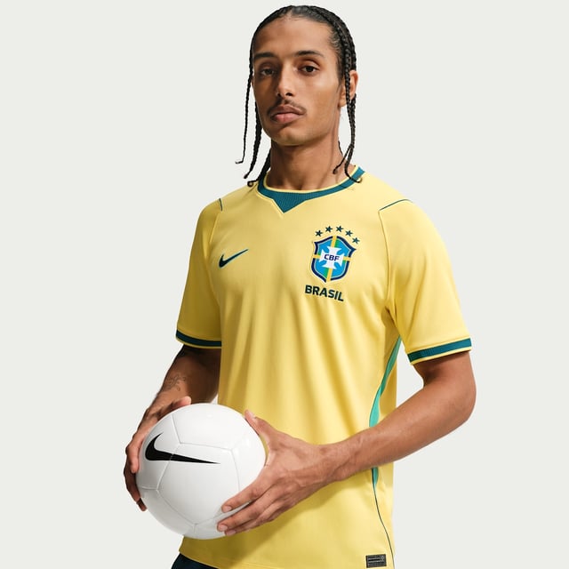 Brazilië 26 Thuisshirt
