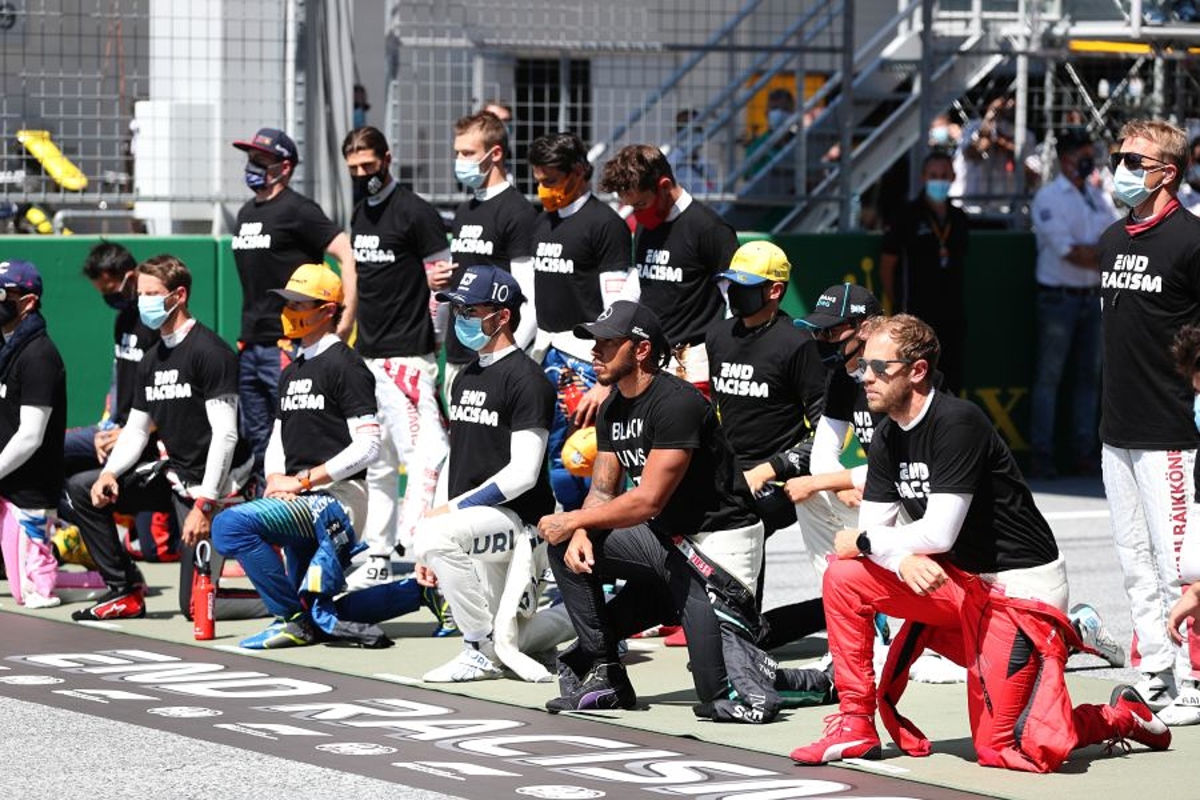 Hamilton thanks the 13 F1 drivers who took a knee before race in Austria