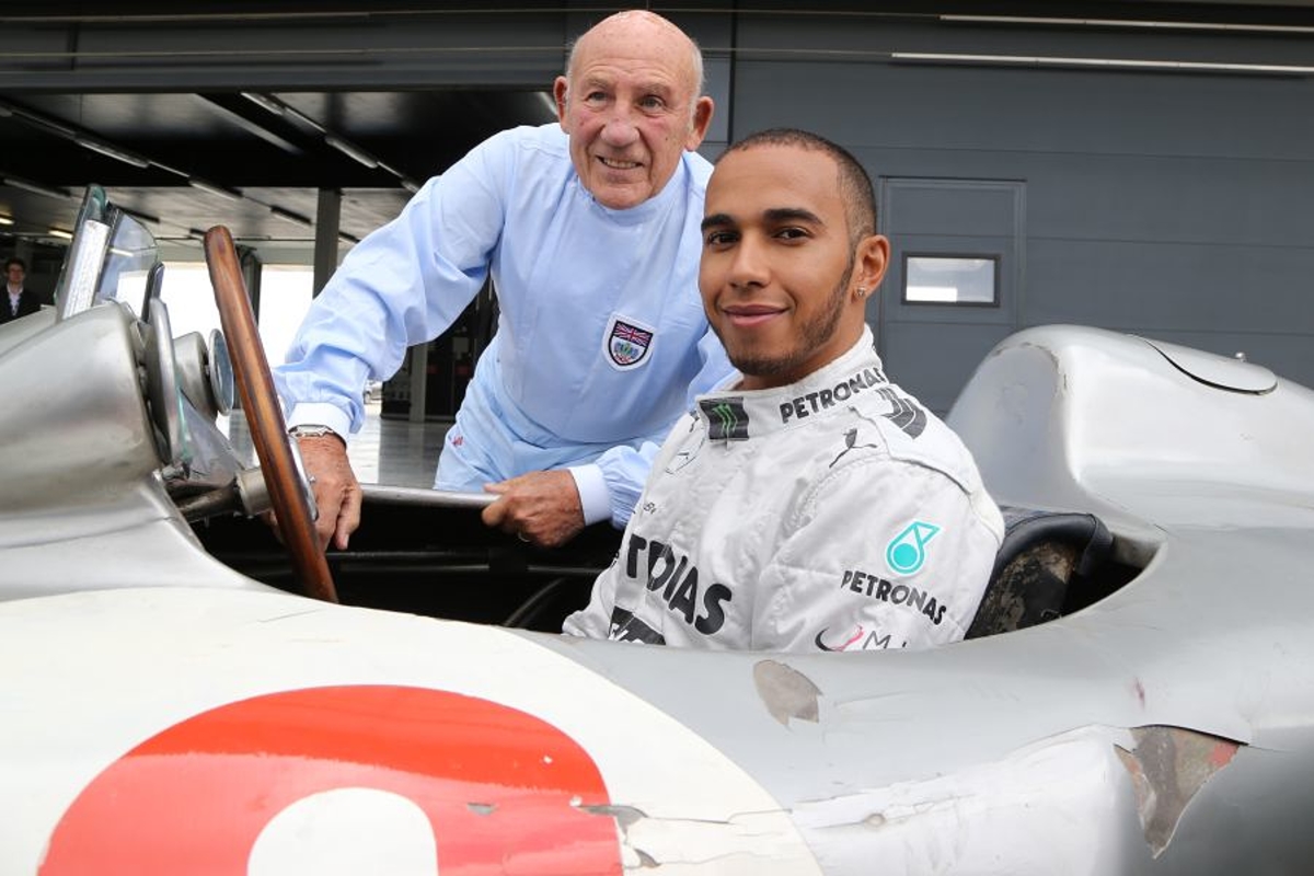 Hamilton leads the tributes to Sir Stirling Moss