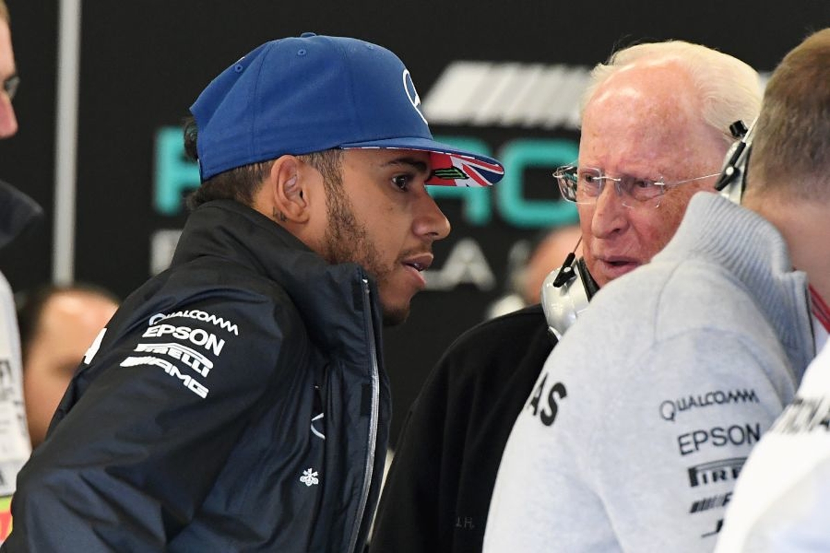 Hamilton steps up new F1 season preparations despite contract silence
