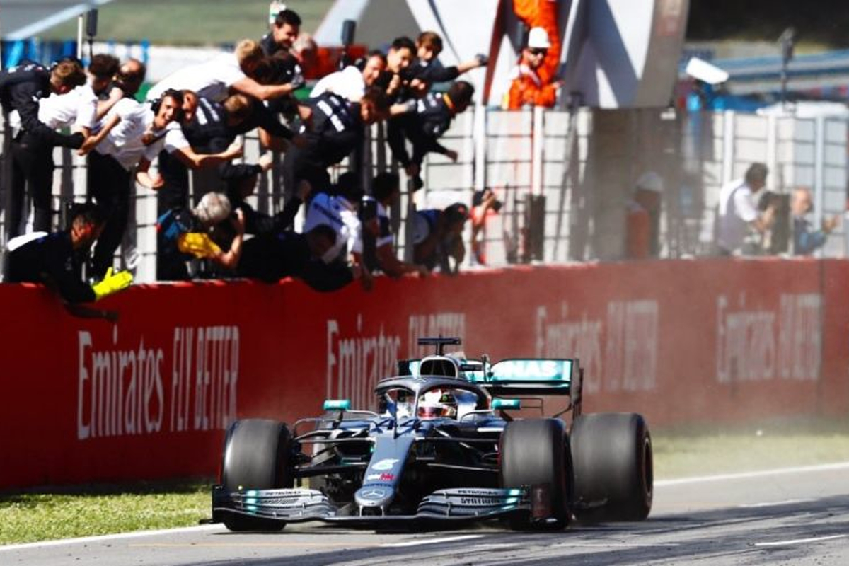 Hamilton: 'Zo hoort de F1 niet te zijn, maar is niet onze schuld'