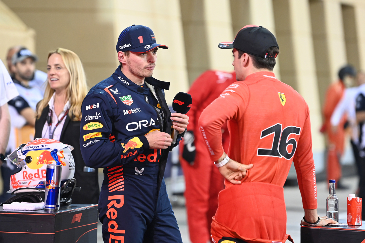 Fans zetten vraagtekens bij gridstraf Leclerc: "Waarom Max dan niet?"