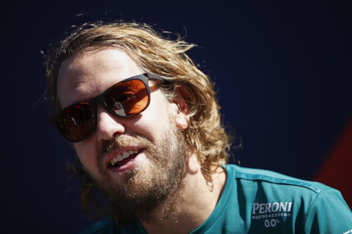Vettel vindt straf onzin na hinderen Hamilton: "Kan niet in het niets verdwijnen"