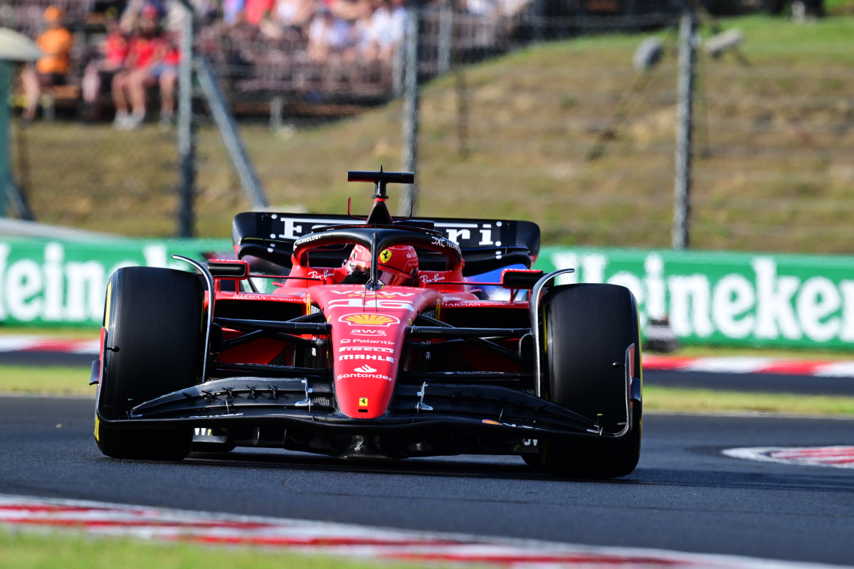 Leclerc bovenaan de tijdenlijst in tweede vrije training Hongarije, Verstappen elfde