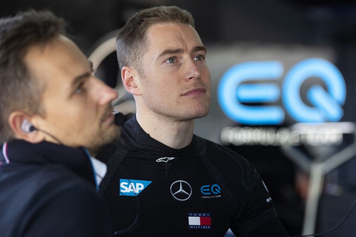Vandoorne joins Aston Martin as test and reserve driver