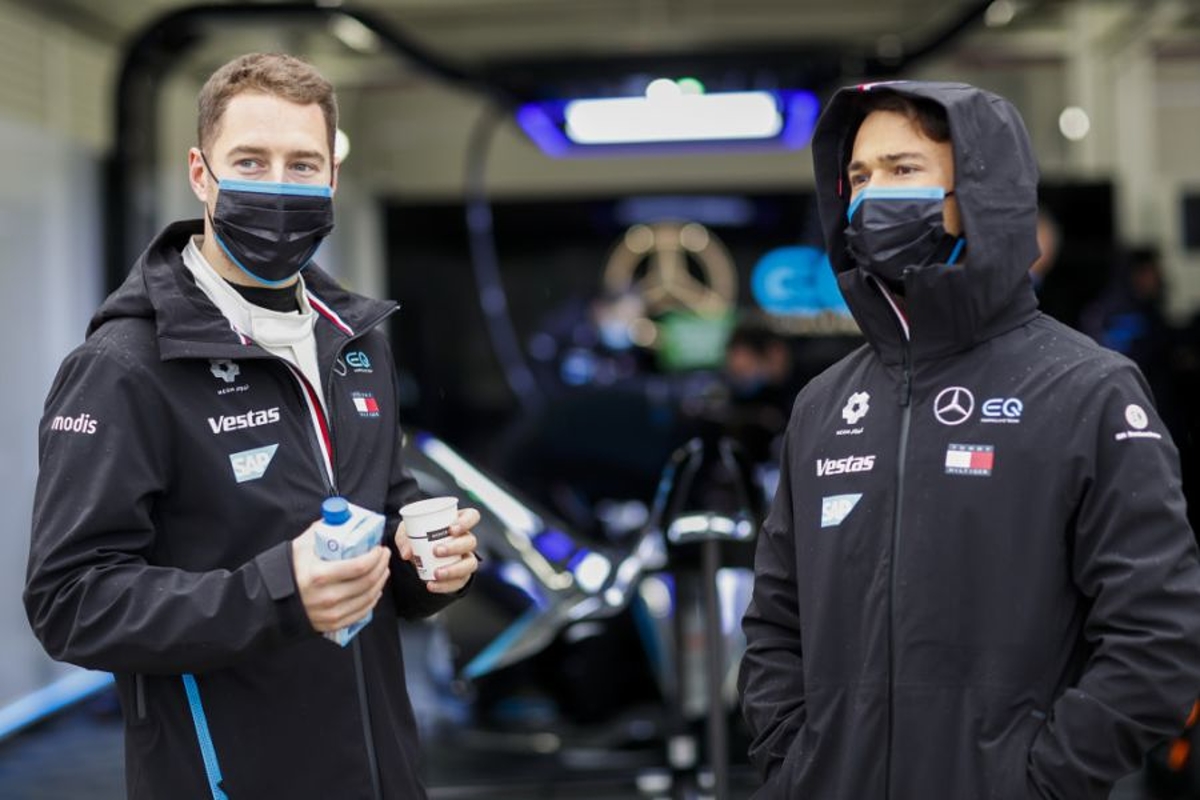 De Vries en Vandoorne ook in 2022 reservecoureurs Formule 1-team Mercedes