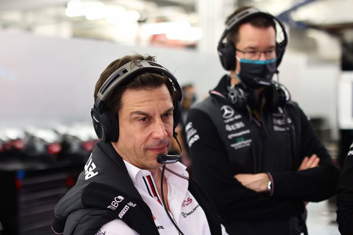 Wolff hoping for Mercedes Singapore salvation