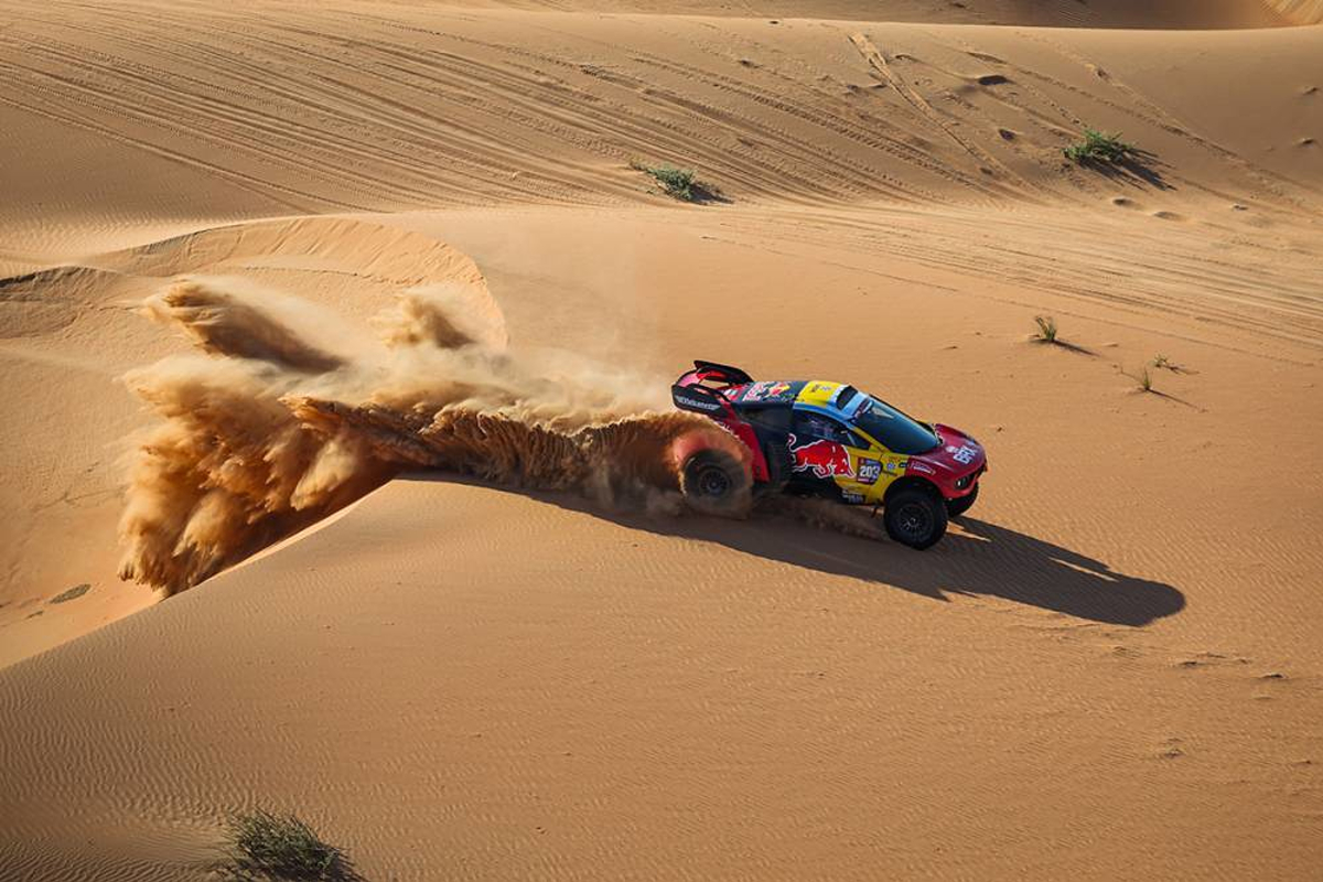 Dit zijn alle zestig Nederlanders die aan de Dakar Rally van 2025 meedoen