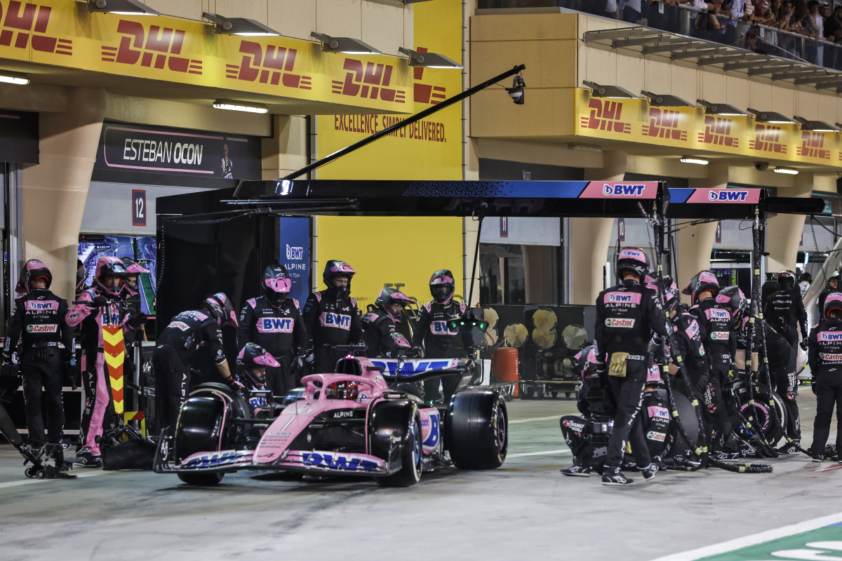 Esteban Ocon: El detalle de sus tres castigos y su abandono en Bahréin