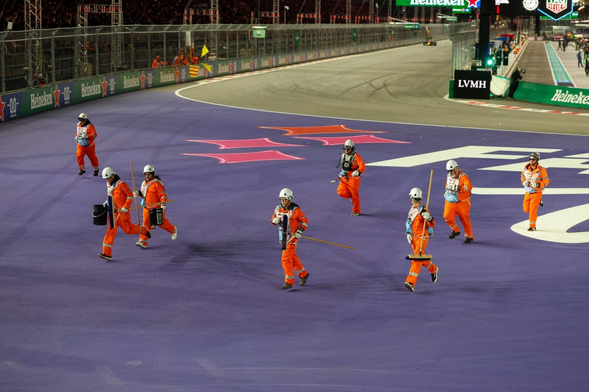 Marshals on track during Las Vegas GP