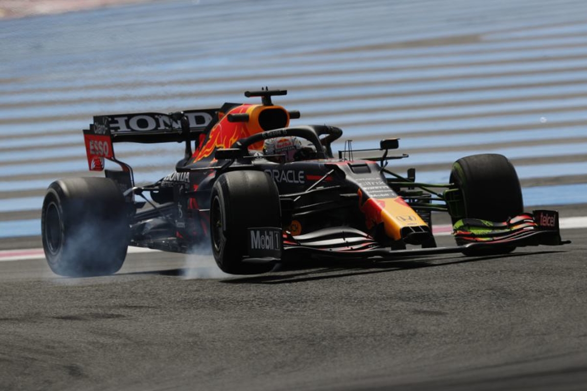 Eerste vrije training Frankrijk: Verstappen ontevreden, Vettel doet 'het onmogelijke'