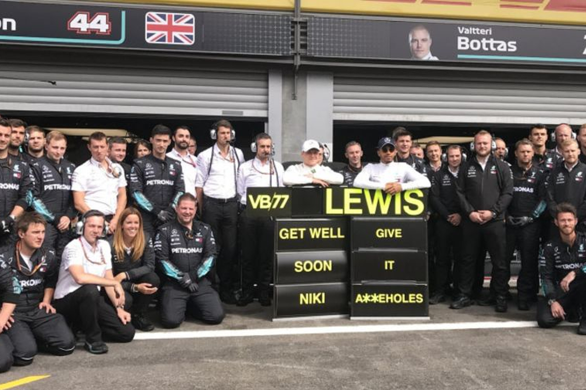 Mercedes pay tribute to Lauda at Spa