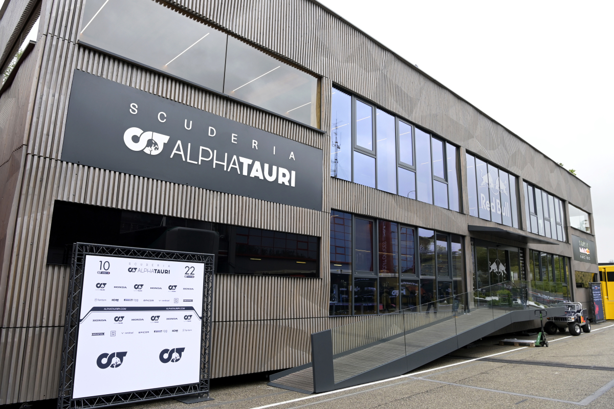 AlphaTauri-CEO over 2024: 'Tsunoda, Lawson en Ricciardo vechten om twee stoeltjes'