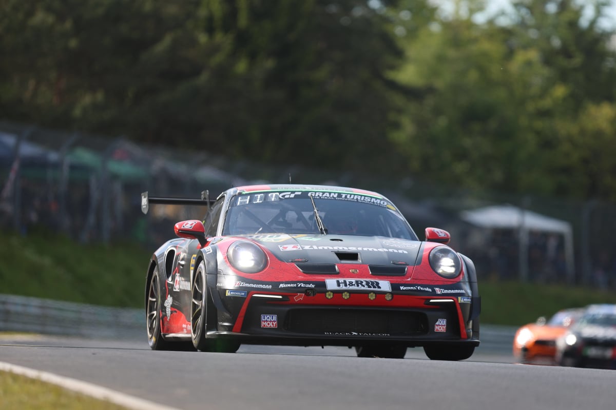 Meijer wint Cup 2-klasse op Nurburgring
