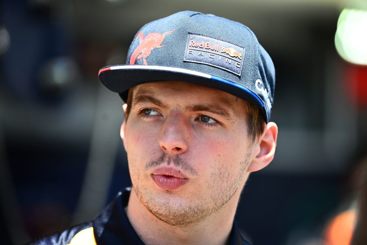 Verstappen wint na problemen Ferrari in Azerbeidzjan: "Beetje geluk"