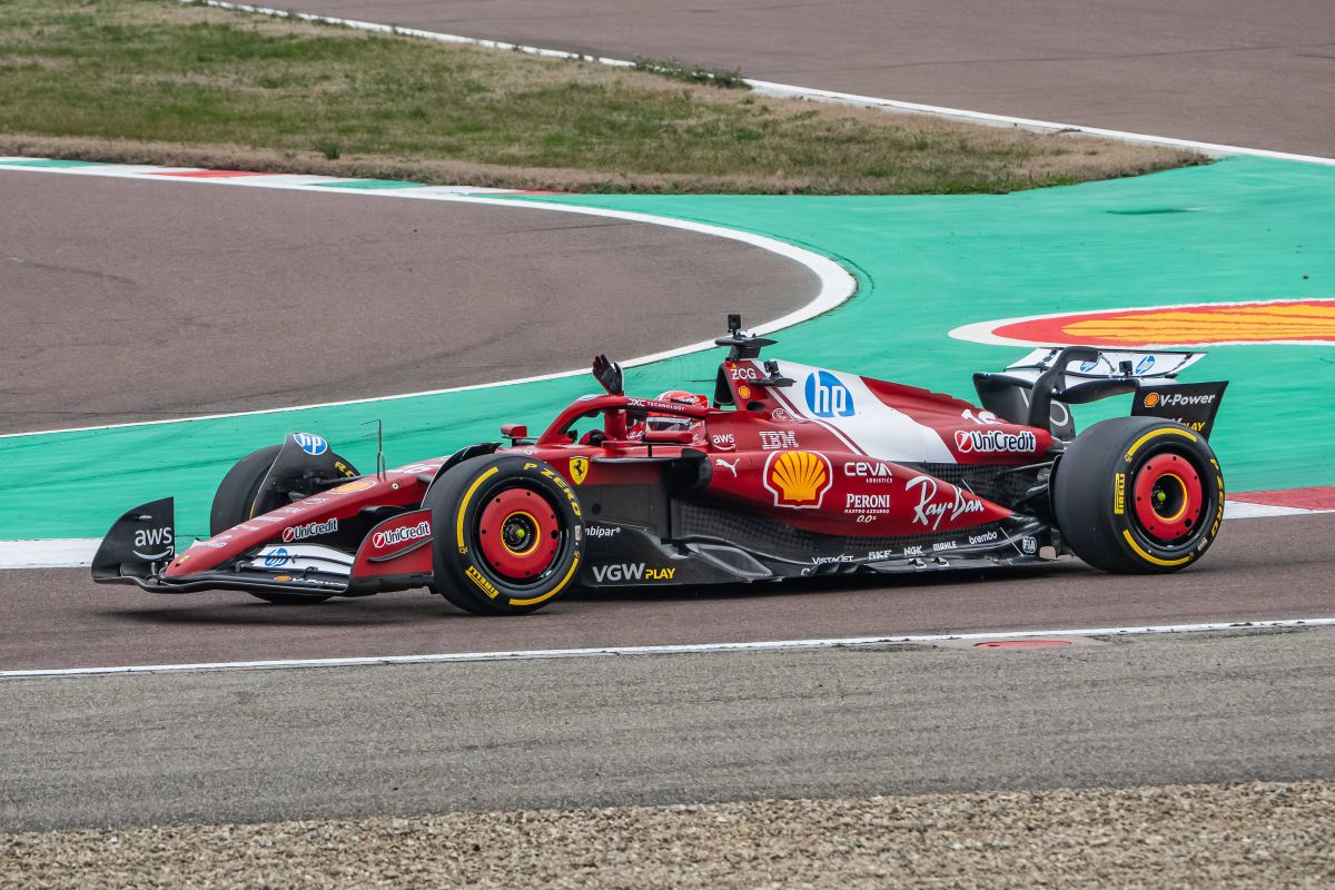 F1 Ferrari Oggi: Leclerc esplode alla radio; Hamilton, travolto nel suo debutto