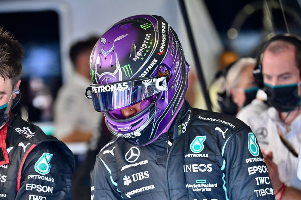 Vroege pitstop Mercedes in GP van Italië: 'Je zag tijden Verstappen en Mclarens wegzakken'