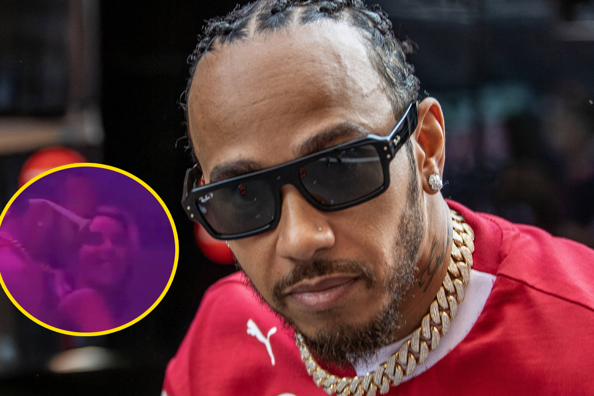 Hamilton geniet in nachtclub in Monaco van vrouwelijk gezelschap