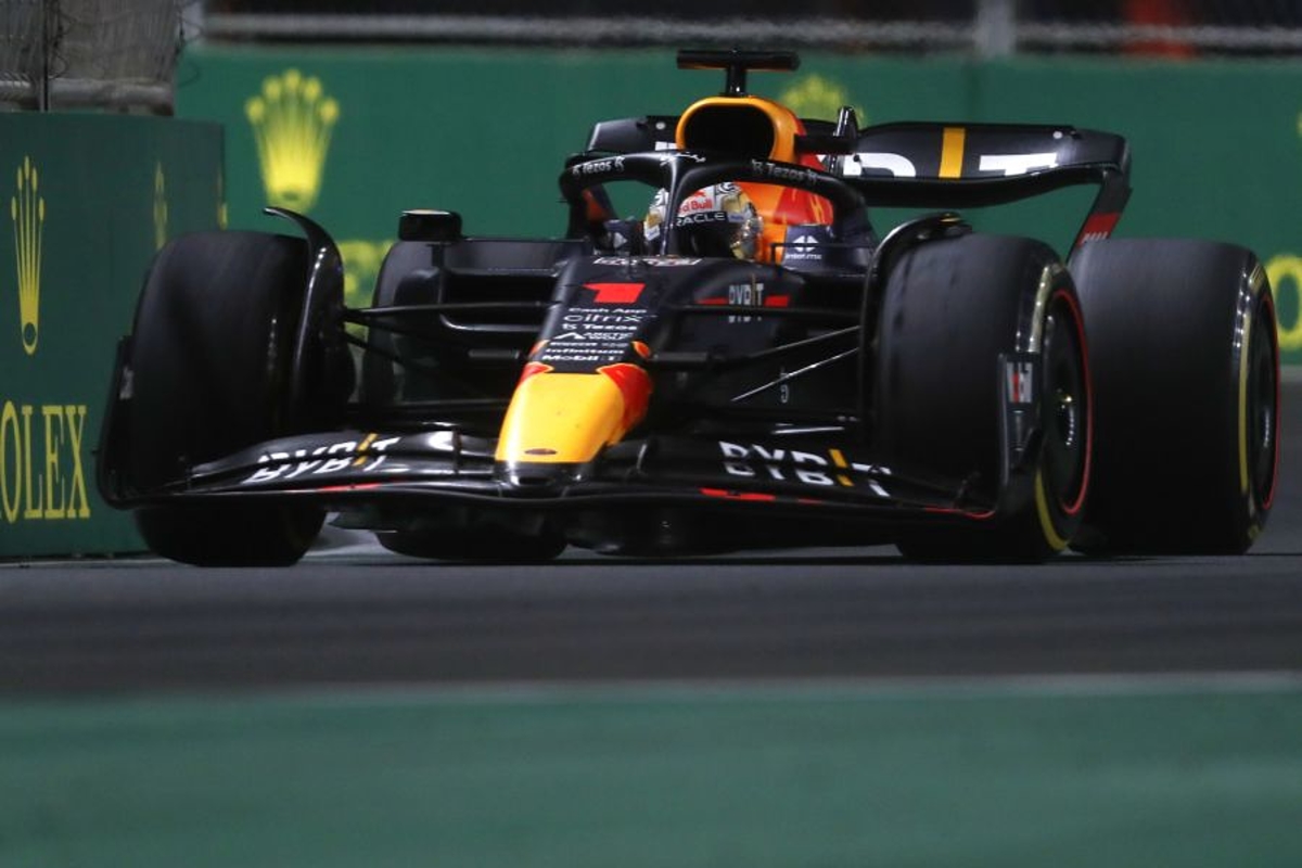Verstappen slates Pirelli tyres that "fall apart"