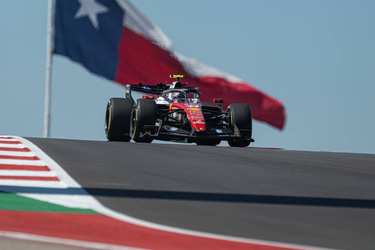F1 Verenigde Staten: Hamilton snelste in laatste training, Verstappen tweede ondanks raar moment