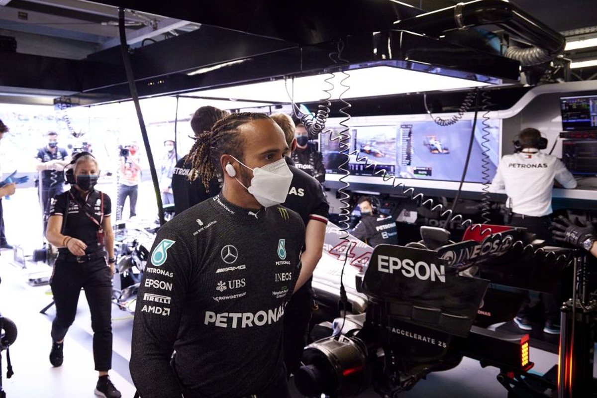 Hamilton criticism “taken on the chin” by Mercedes