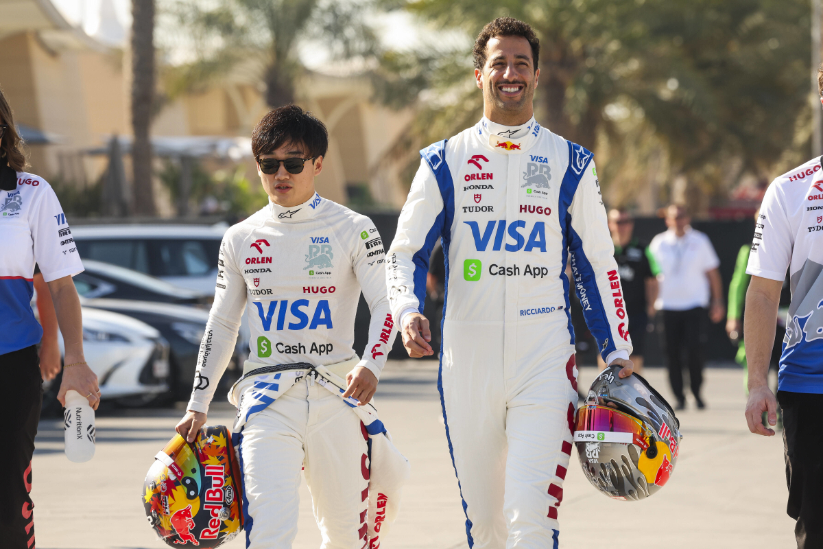 Tsunoda en Ricciardo spelen 'VCARB ping pong challenge' | F1 Shorts