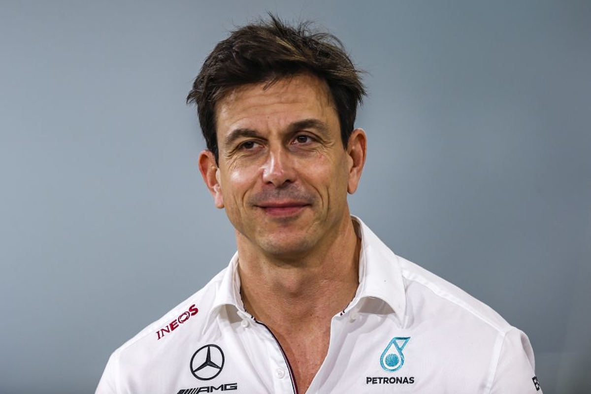 Wolff baalt van problemen bij Mercedes: "Een vreselijke start"