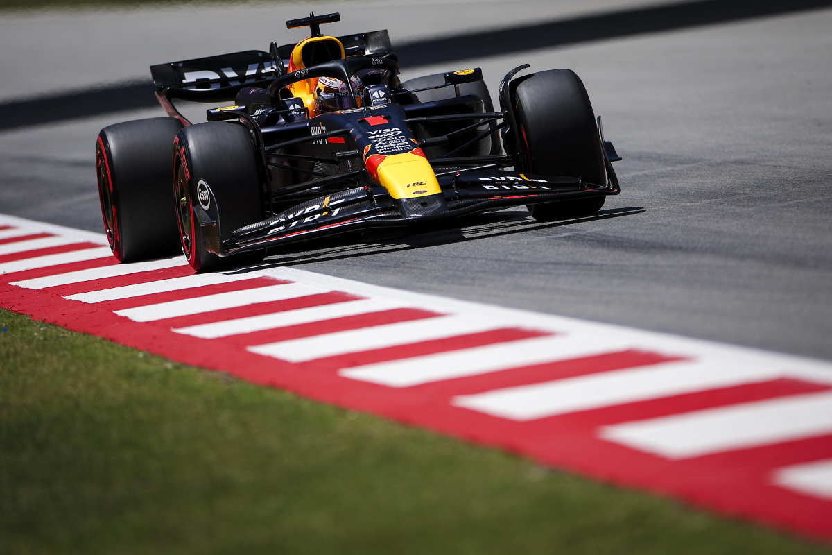 LIVE (gesloten): VT2 Grand Prix van Spanje: Hamilton springt naar snelste tijd, Verstappen op P5