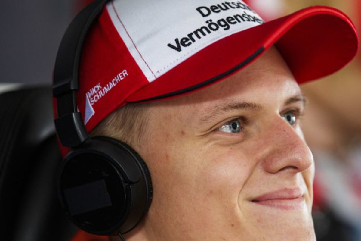 Schumacher hoopt komend seizoen te leren van de F1: 'Komt nu dicht in de buurt van mijn droom'