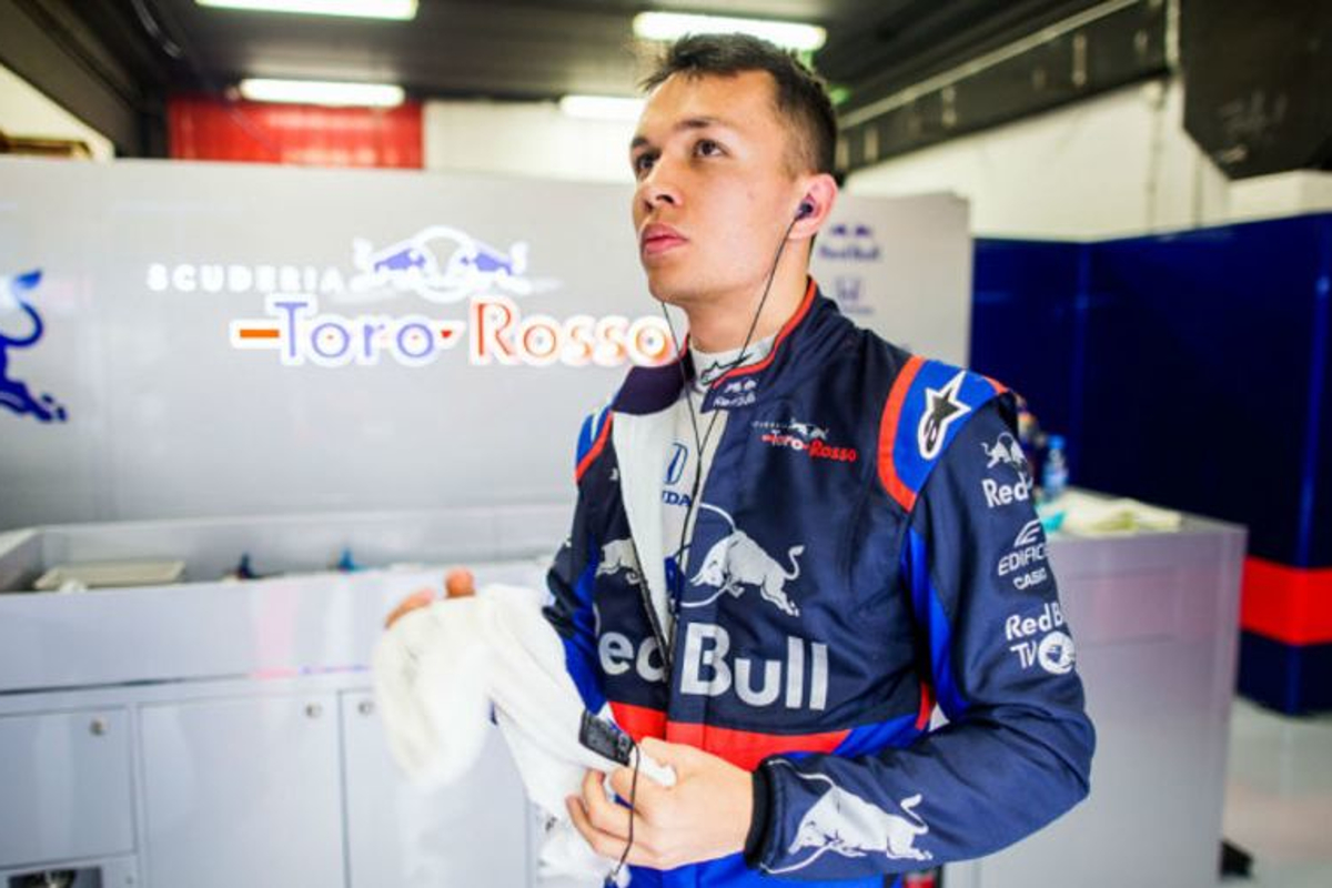 Albon still learning controls on Toro Rosso steering wheel