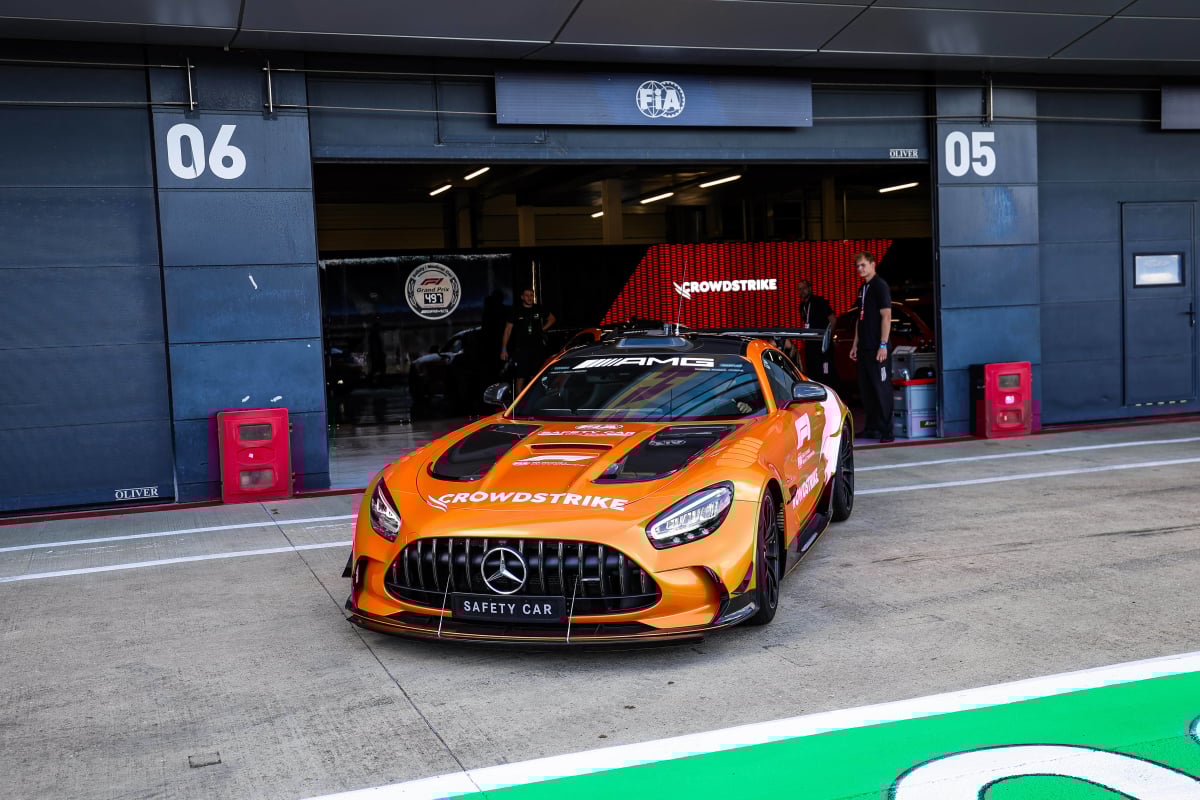 Mercedes, Safety car, generic, Silverstone, 2025