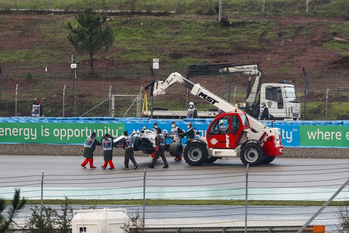 Drivers to warn FIA against repeat of Turkish GP crane incident
