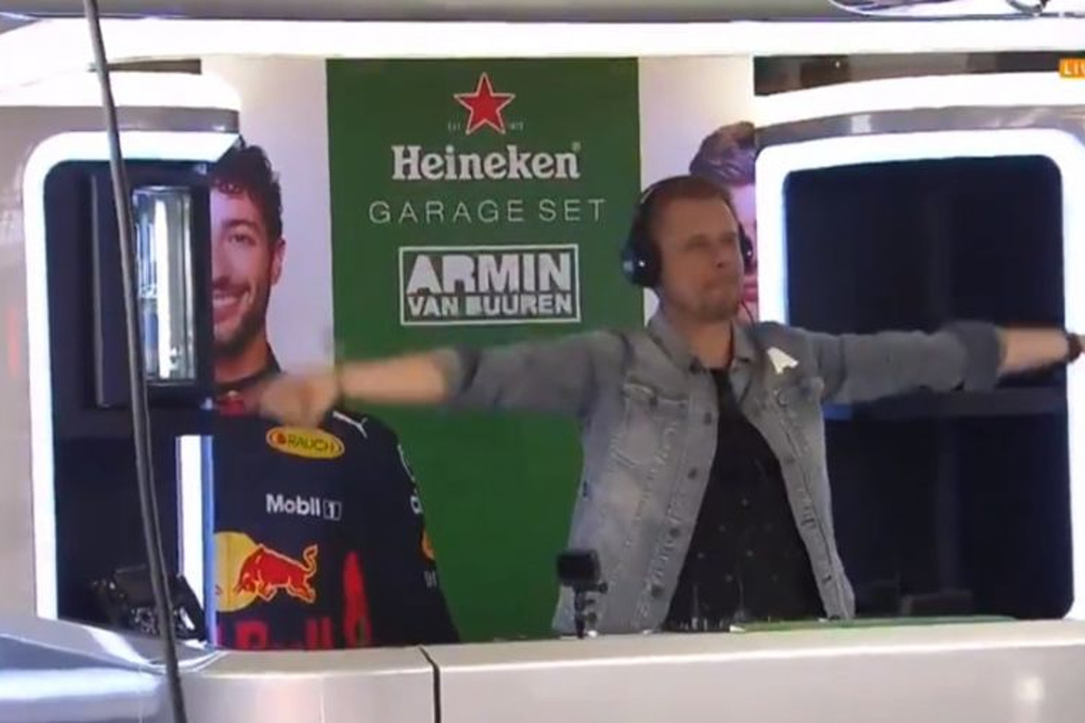 VIDEO: Armin van Buuren over zijn optreden in de pitbox