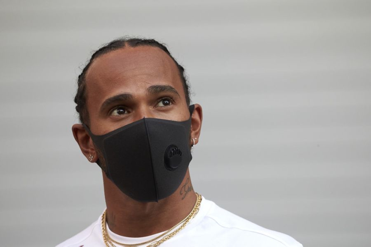 Lewis Hamilton under investigation voor proefstart op verkeerde plek