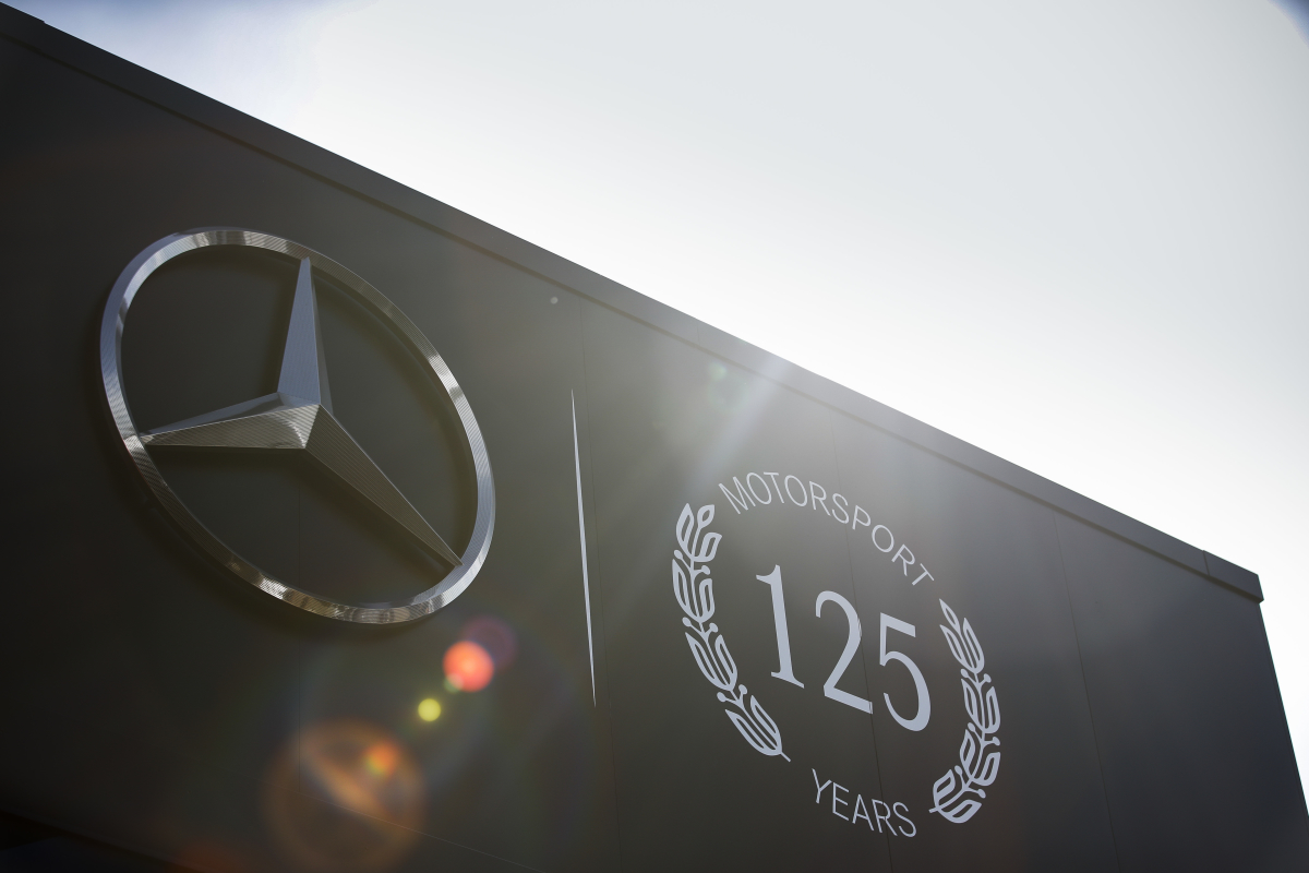 Mercedes aangeklaagd door cryptogebruikers, Verstappen-coach neemt afscheid | GPFans Recap
