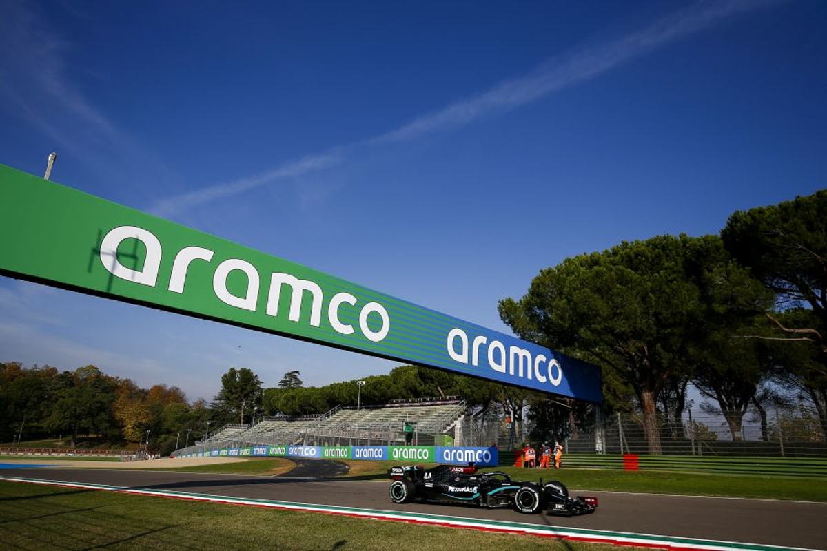Last-minute Hamilton decision caused seat drama - Mercedes
