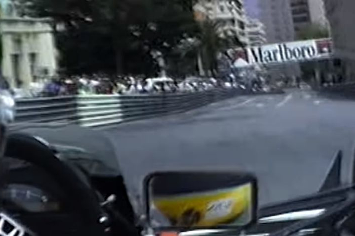 VIDEO: Ayrton Senna meesterlijk in Monaco