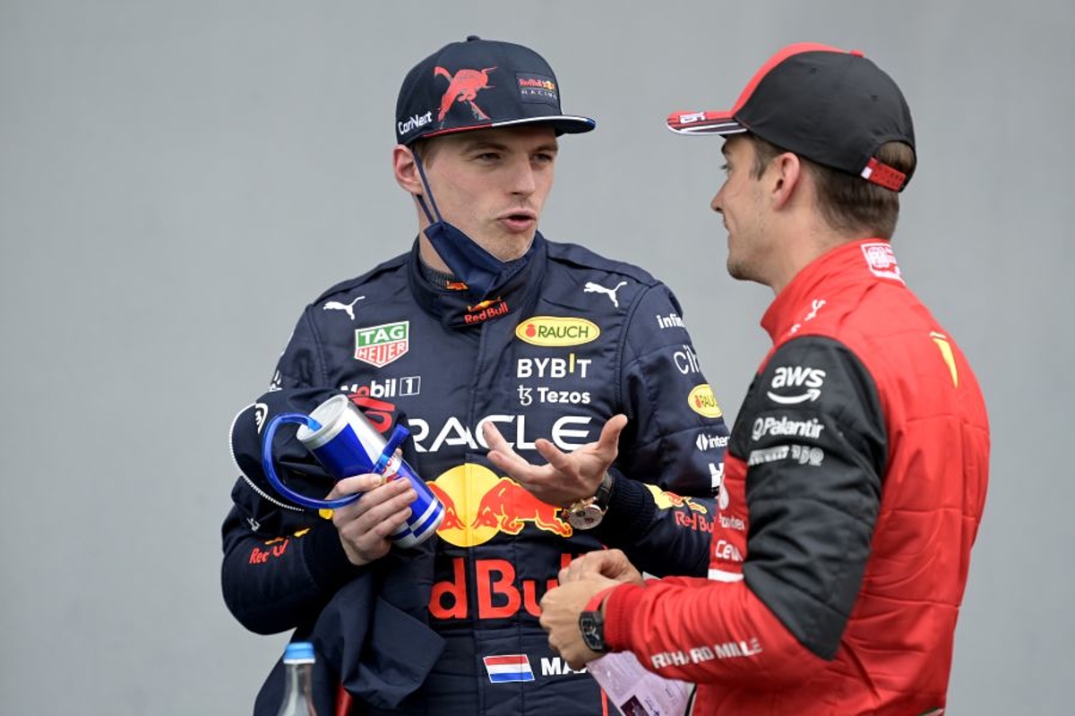 Horner geniet van strijd Verstappen en Leclerc: "Hard, maar eerlijk"