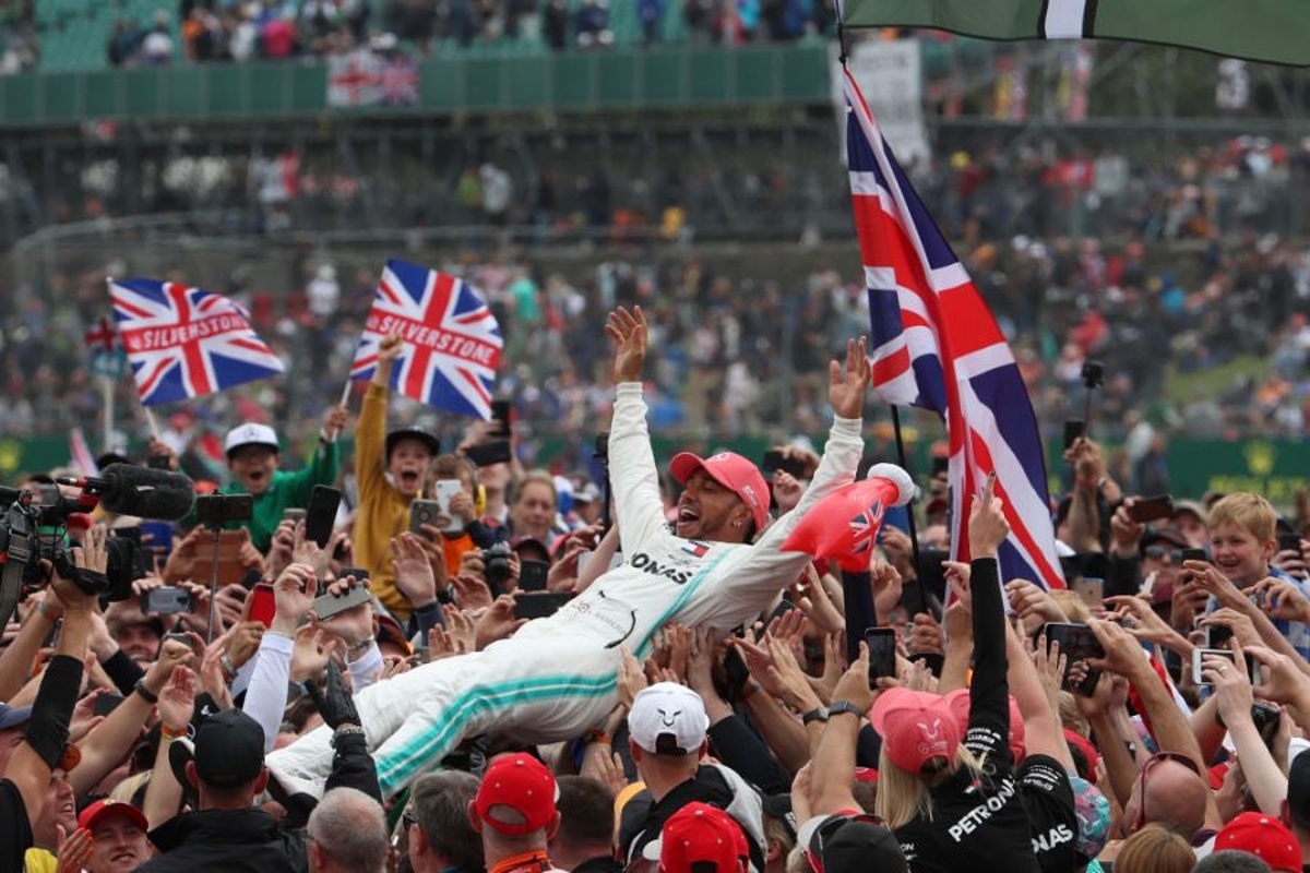 Hamilton 'nervous to deliver' for Silverstone "roar"
