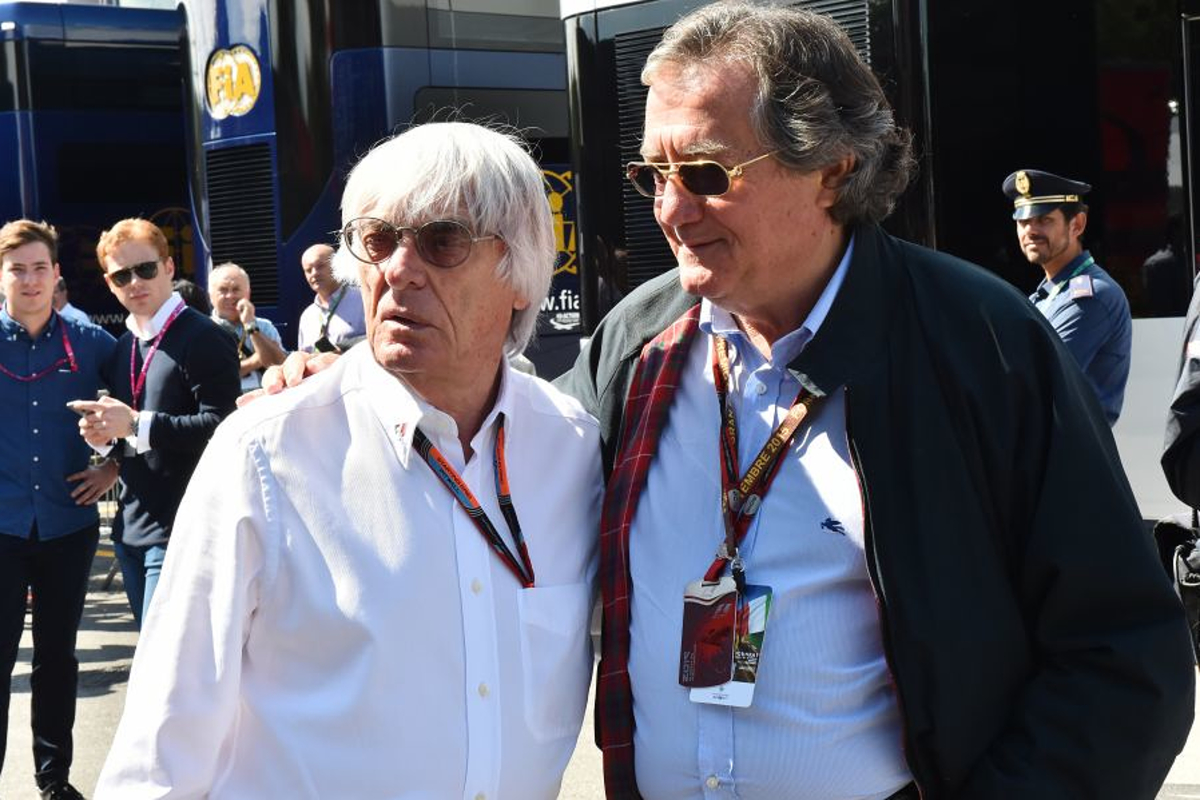 Ecclestone hoopt op transfer Schumacher: "Bij Red Bull zorgen ze wel goed voor hun rijders"