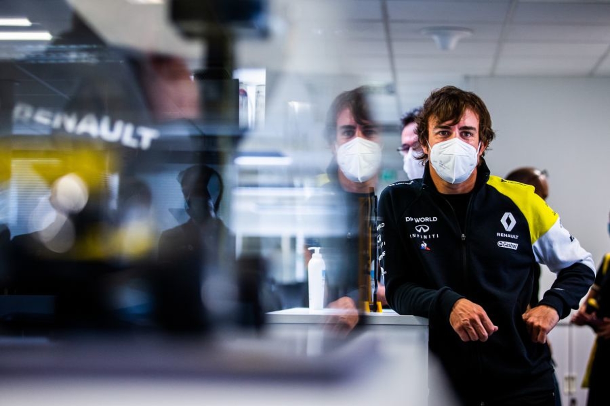 Alonso tevreden na testdag Renault: "De RS20-auto is beter dan ik"