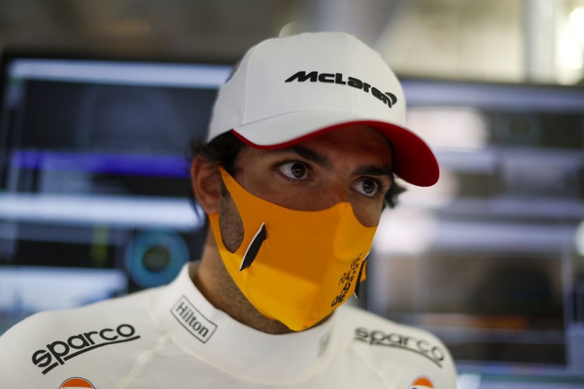 Sainz issued 'young driver' test warning by McLaren ahead of Ferrari move