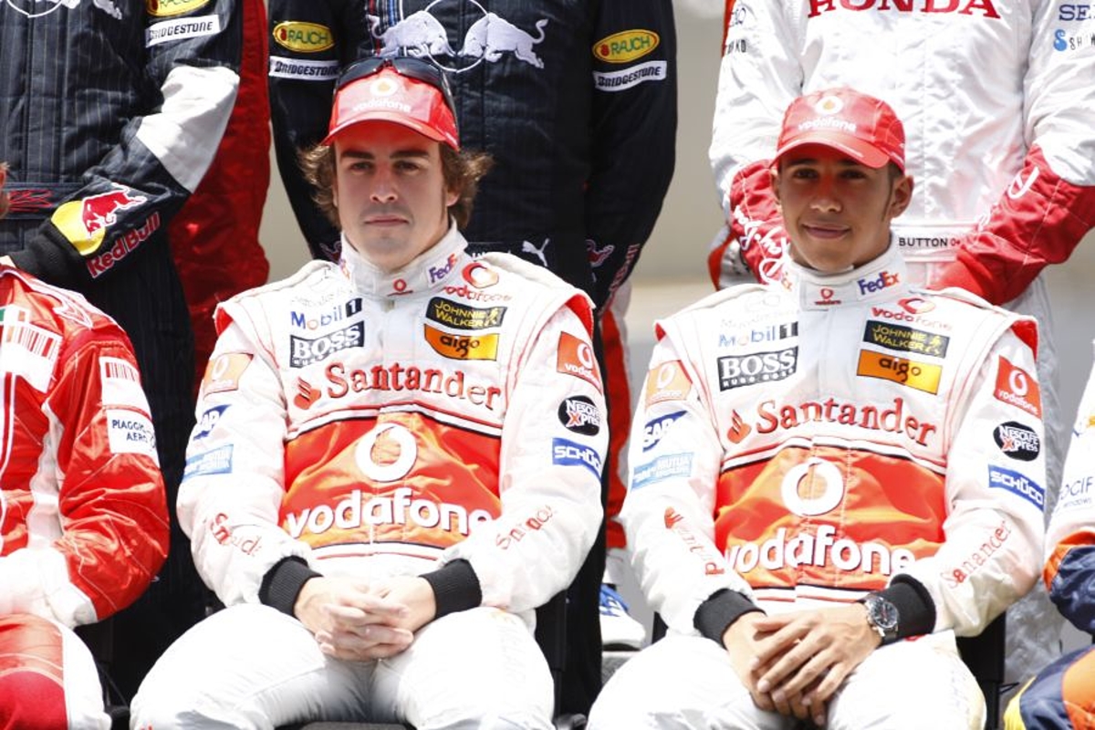 Alonso hamilton hot sale 2007