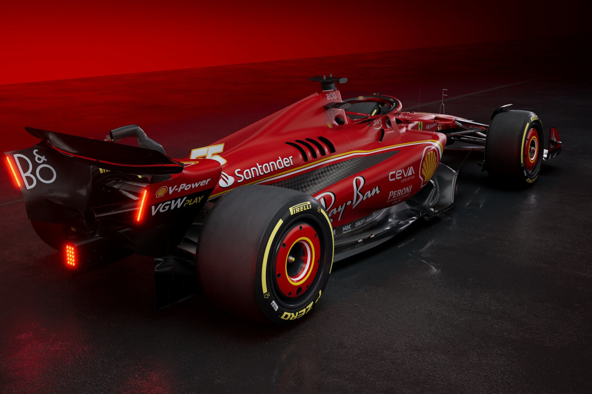 Ferrari trekt doek af van gloednieuwe SF-24 en onthult kleurstelling