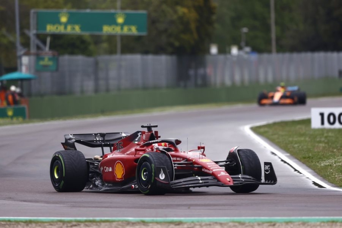 Charles Leclerc se derrapa en el Gran Premio de Emilia-Romagna