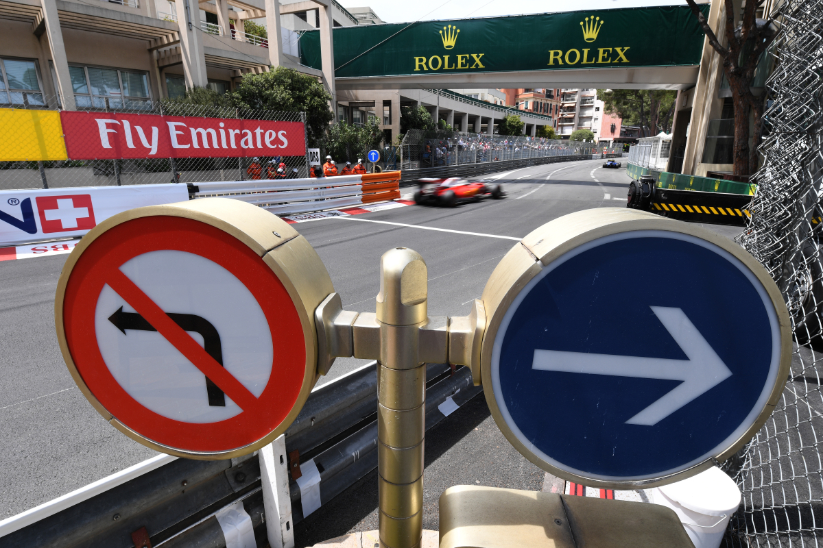 Leclerc CRASHES in qualifying at Monaco