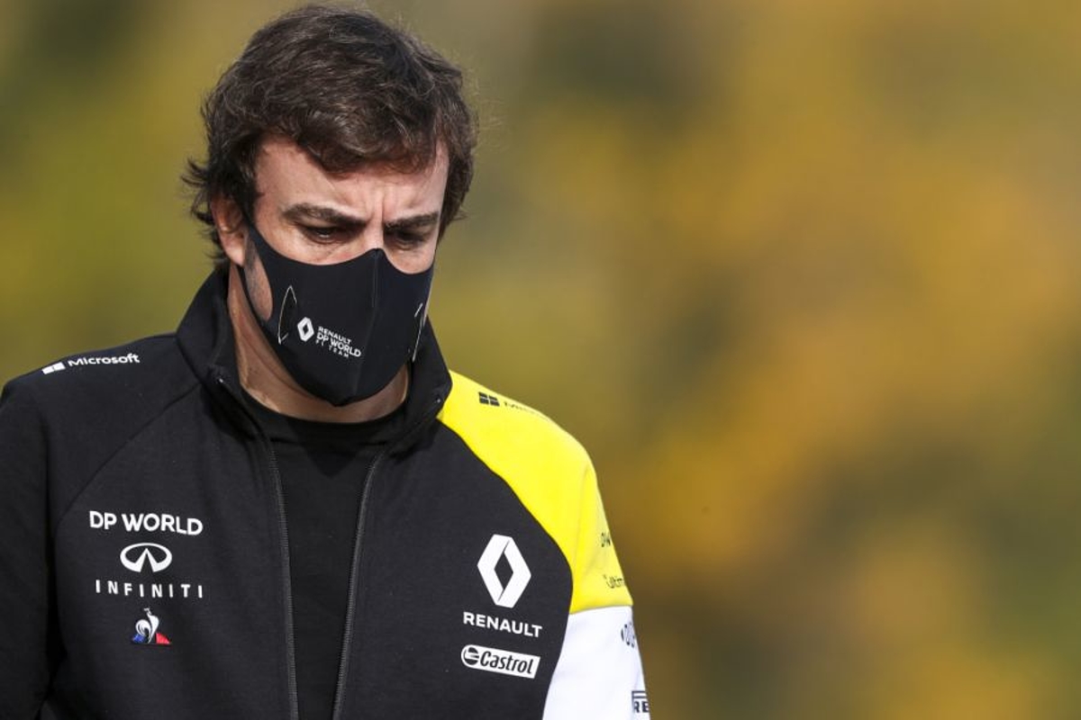 Alonso defends 'young driver' appearance