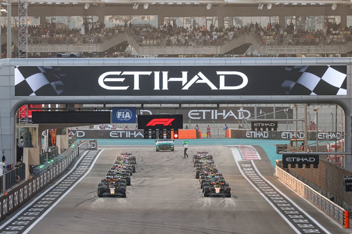 Drivers and cars line up for the start of the 2025 Abud Dhabi Grand Prix