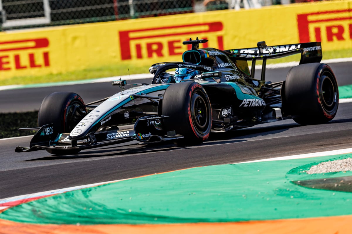 Russell, Mercedes, FP2