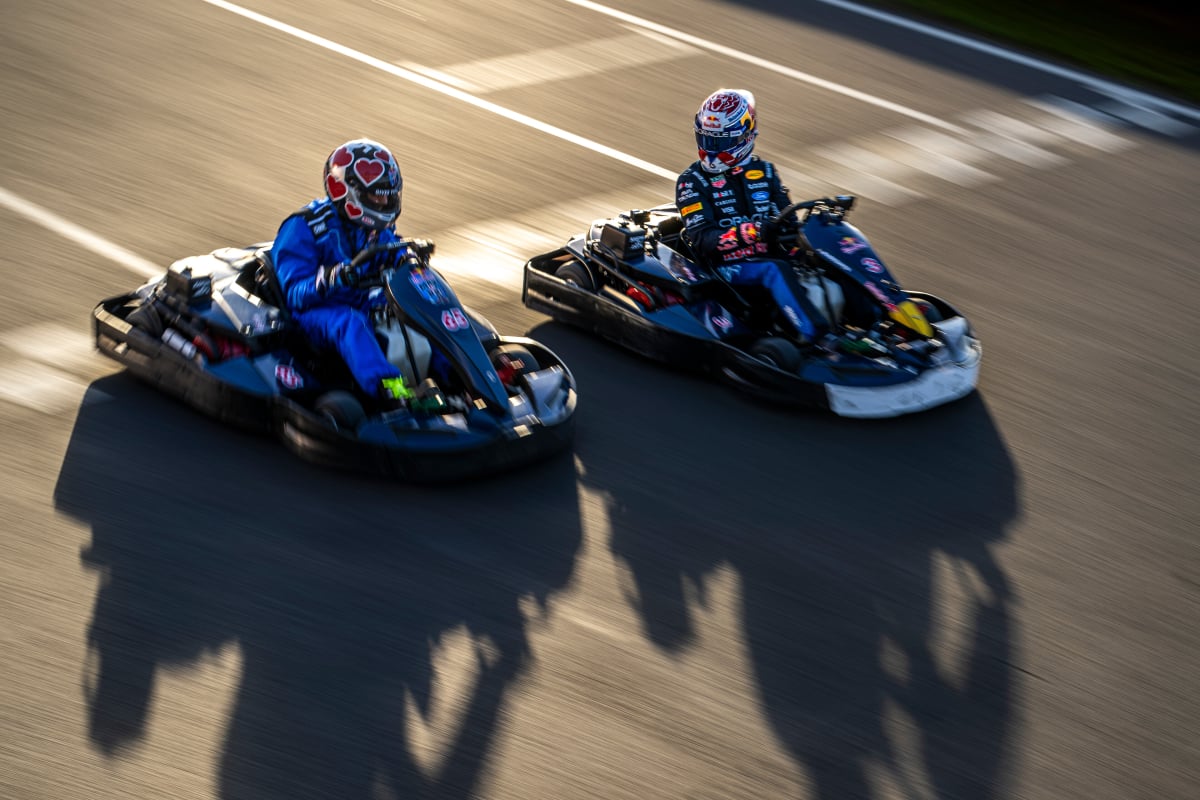 Verstappen in Max vs 100 karting race